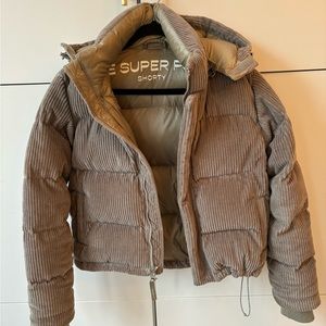 Aritzia Shorty Super Puff in Corduroy Modern Taupe